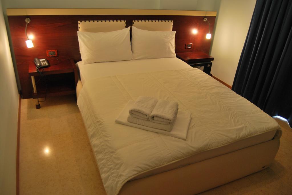 Hotel Panorama Saranda Szoba fotó